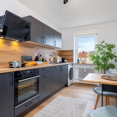 E&k Living - Design - Sky-tv - Kitchen - Free Parking *