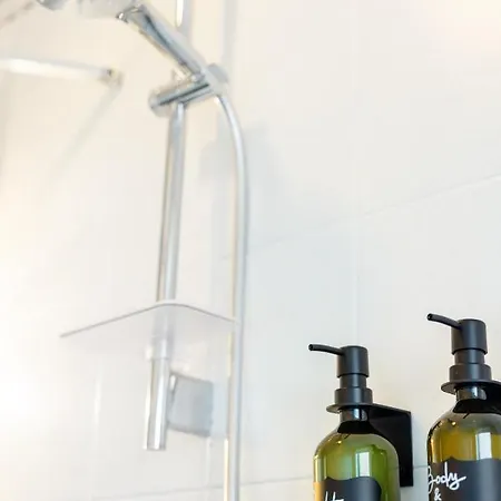 Lejlighed E&k Living - Design - Sky-tv - Kitchen - Free Parking