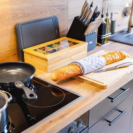 Apartmán E&k Living - Design - Sky-tv - Kitchen - Free Parking